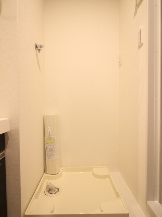 物件内観写真11　(洗濯機置場)