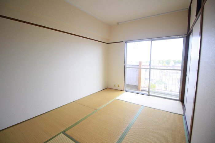 物件内観写真8　(居室)