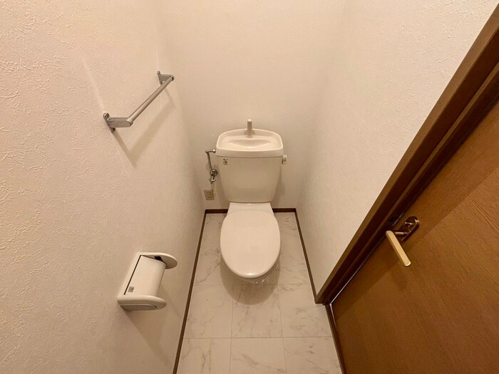 物件内観写真11　(トイレ)