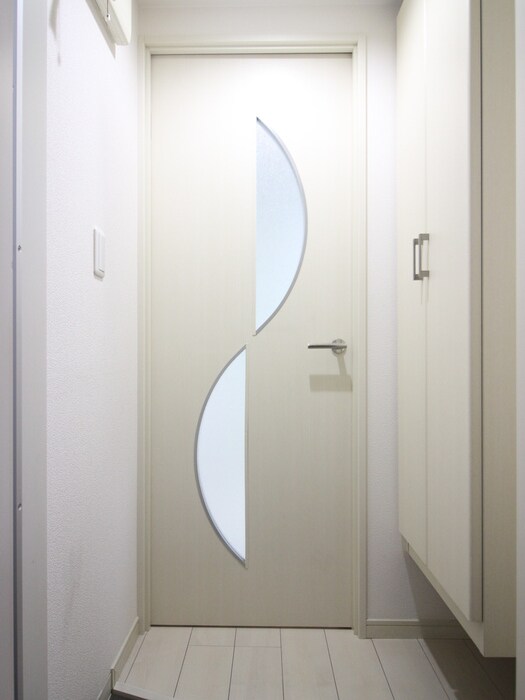 物件内観写真10　(玄関)