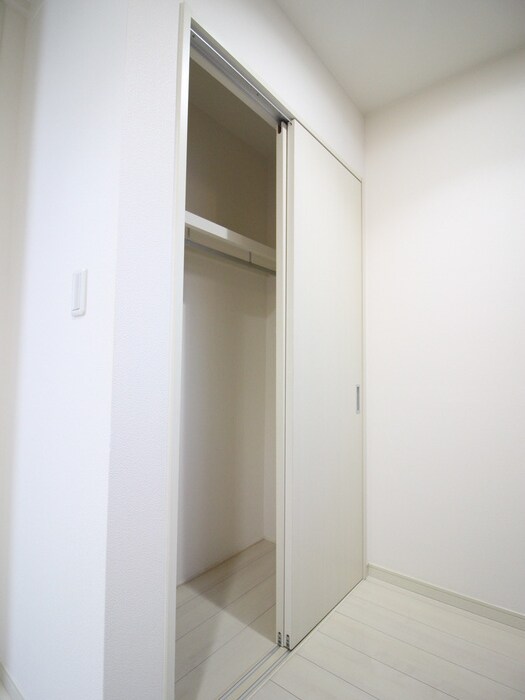 物件内観写真21　(収納)