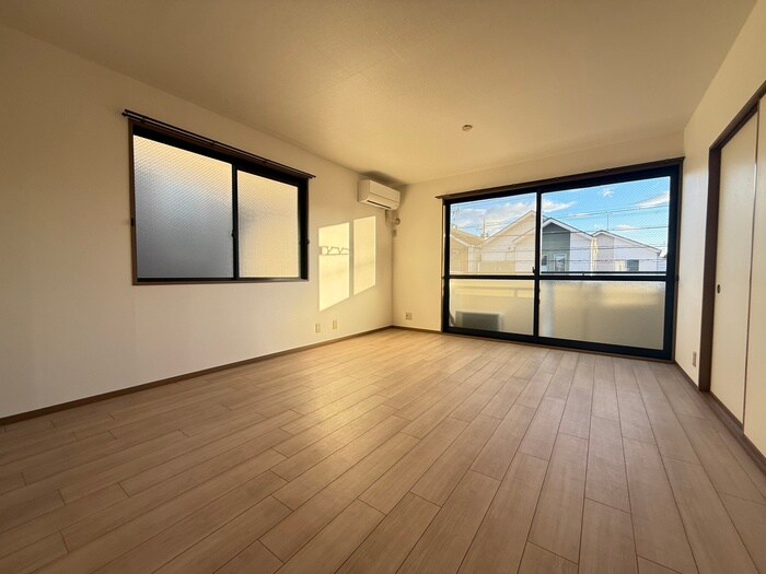 物件内観写真8　(居室)