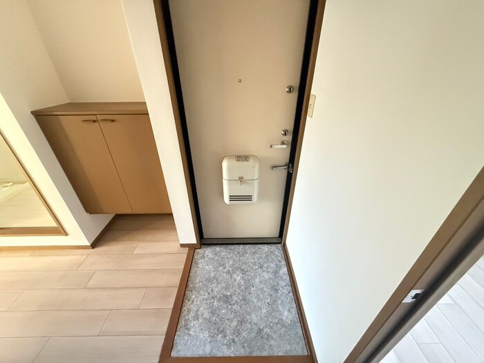 物件内観写真20　(玄関)