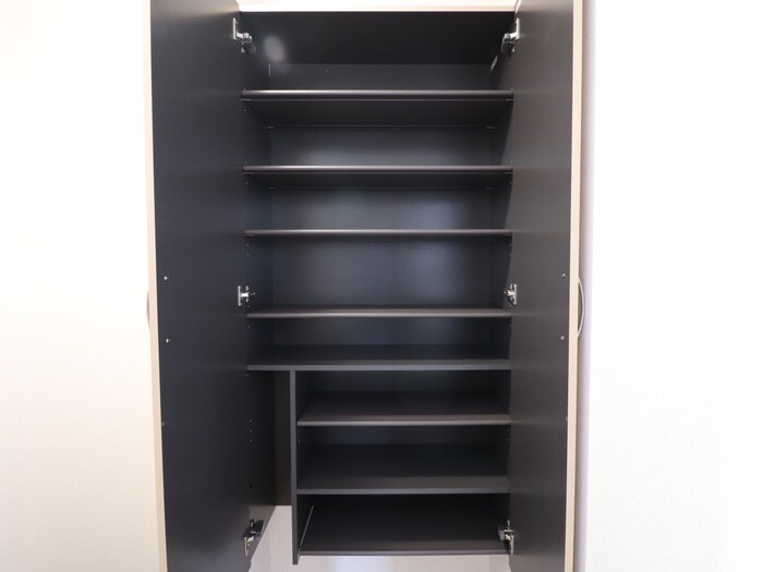 物件内観写真18　(靴箱)