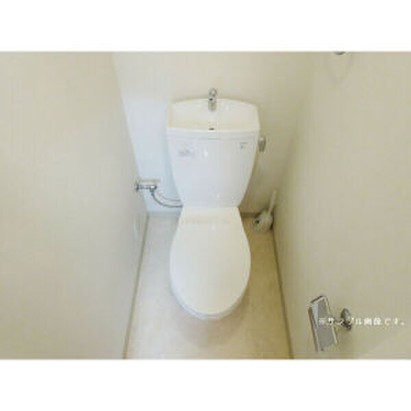 物件内観写真11　(トイレ)