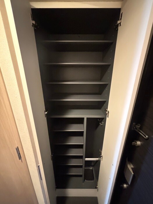 物件内観写真17　(靴箱)