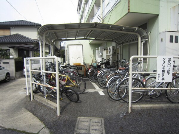 駐輪場