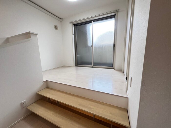 物件内観写真8　(居室)