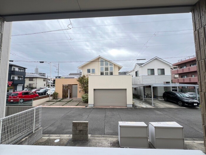 物件内観写真16　(室内からの展望)