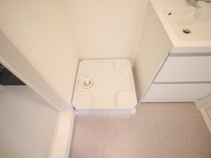 物件内観写真11　(洗濯機置場)