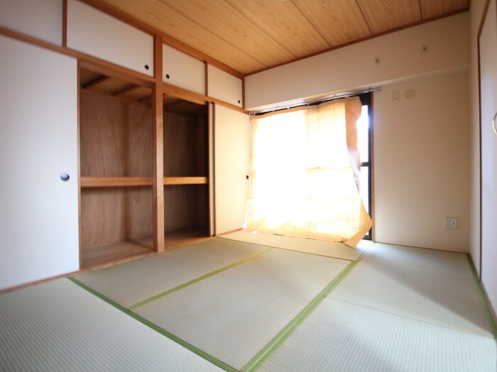 物件内観写真9　(居室)