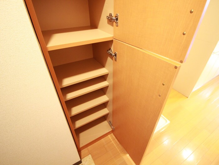 物件内観写真15　(靴箱)
