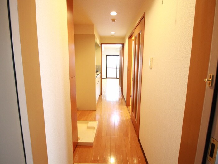 物件内観写真18　(廊下)