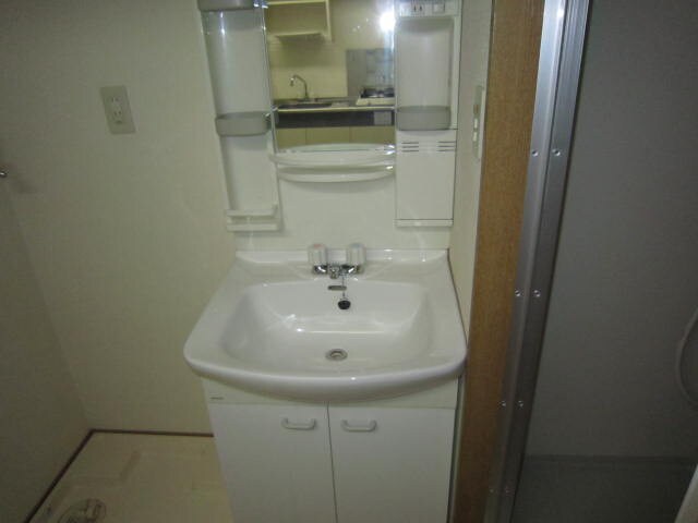 物件内観写真8　(洗面)