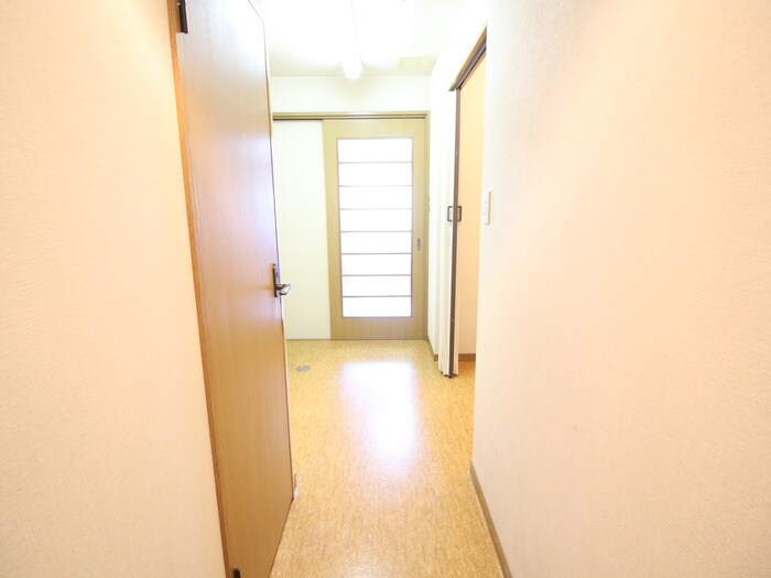 物件内観写真18　(廊下)