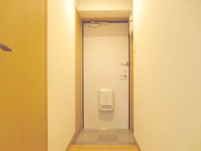 物件内観写真19　(玄関)