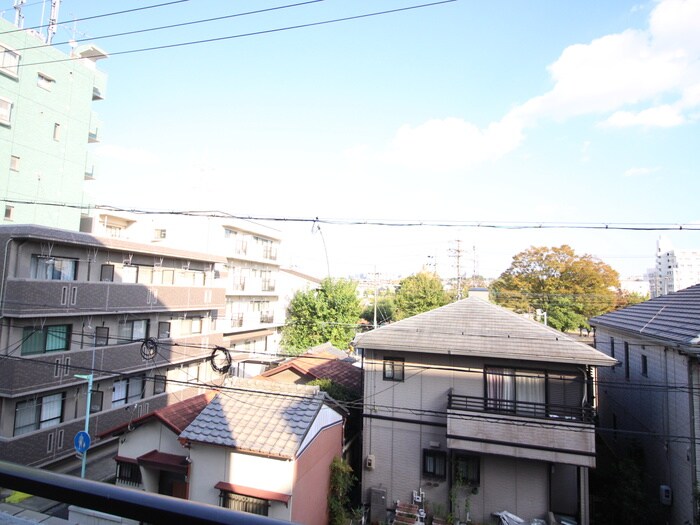 物件内観写真22　(室内からの展望)