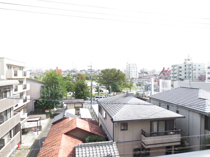 物件内観写真22　(室内からの展望)