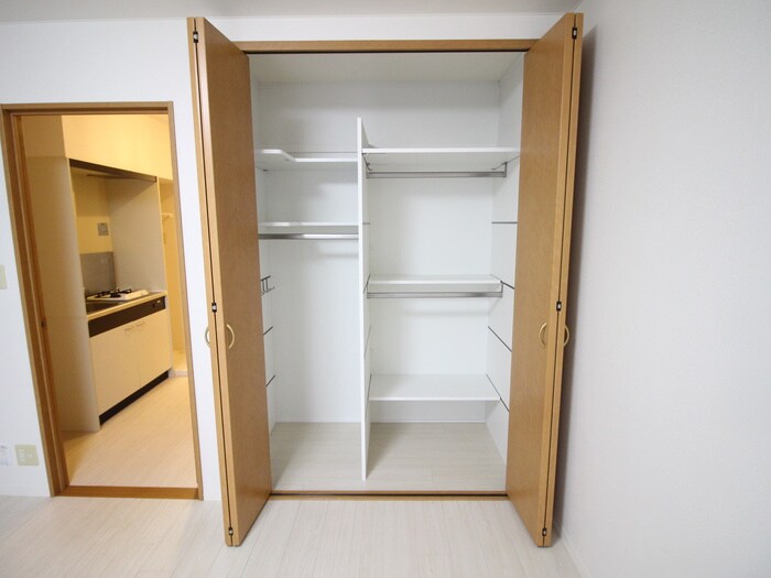 物件内観写真11　(収納)
