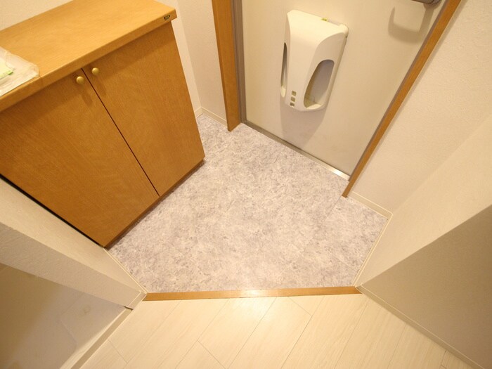 物件内観写真19　(玄関)