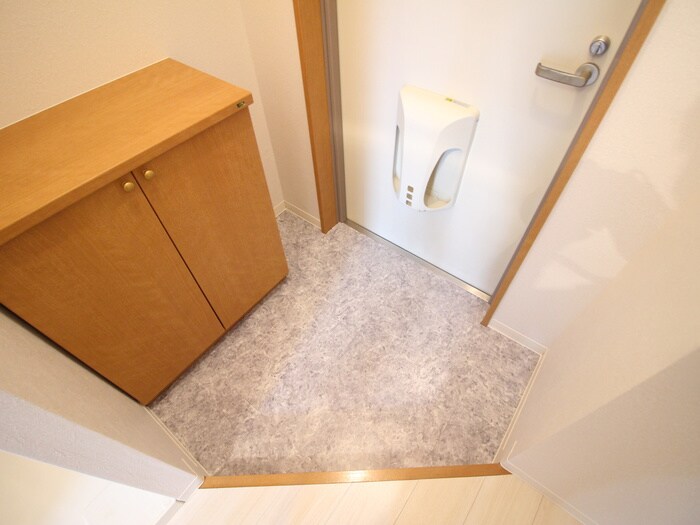 物件内観写真19　(玄関)