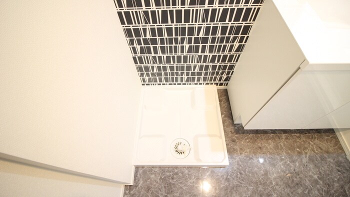 物件内観写真11　(洗濯機置場)