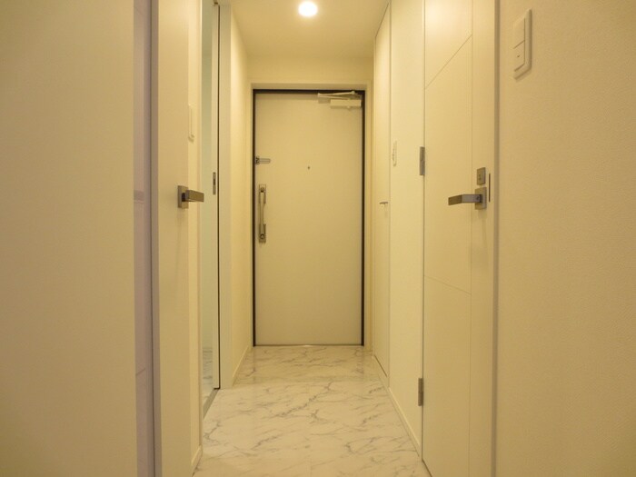 物件内観写真18　(廊下)