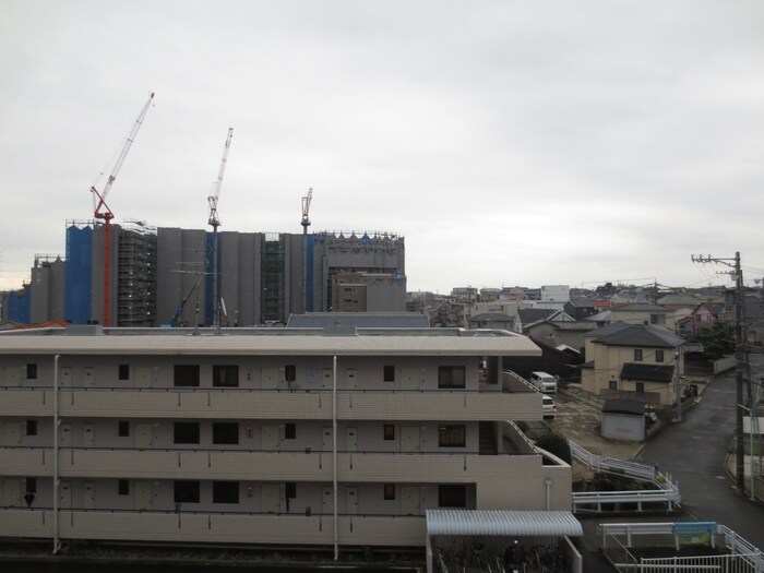 物件内観写真22　(室内からの展望)