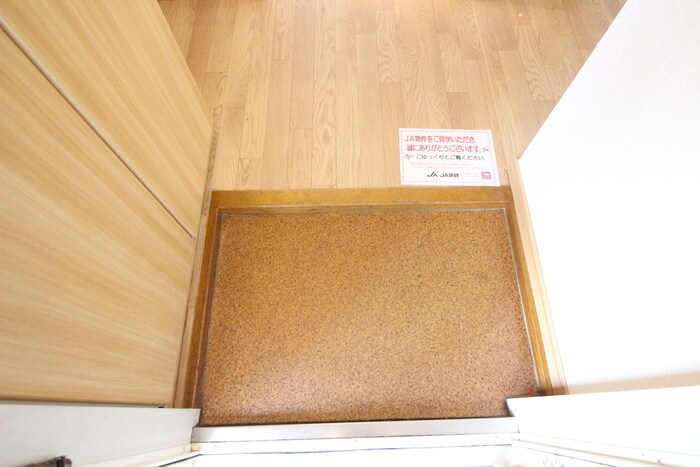 物件内観写真15　(玄関)