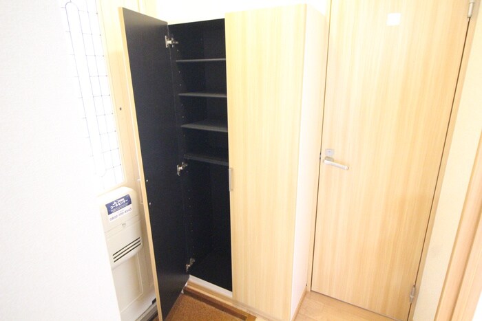 物件内観写真16　(靴箱)