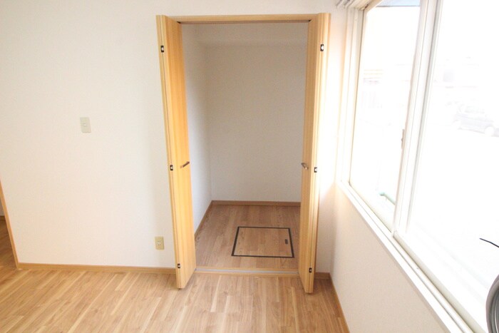 物件内観写真17　(収納)