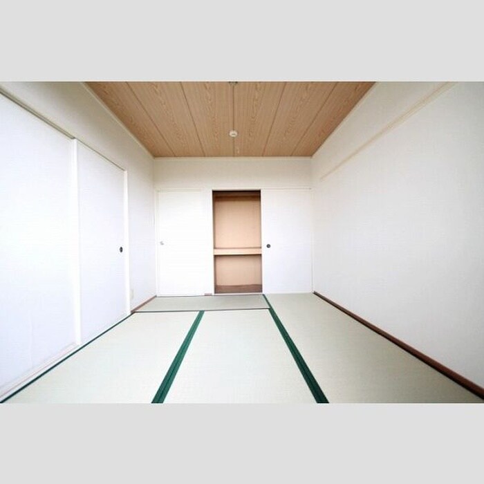 物件内観写真6　(居室)