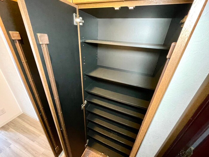 物件内観写真19　(靴箱)