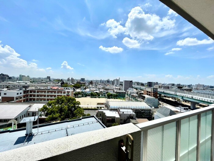 物件内観写真20　(室内からの展望)