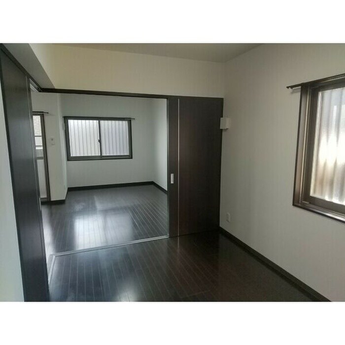 物件内観写真4　(居室)