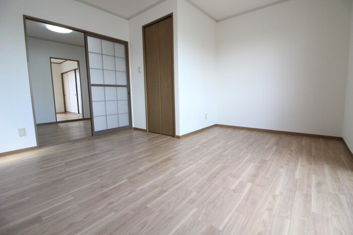 物件内観写真8　(居室)