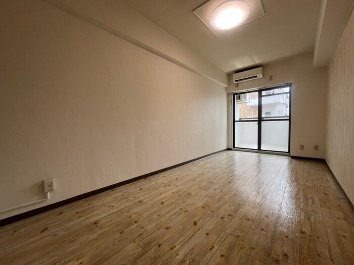 物件内観写真4　(居室)