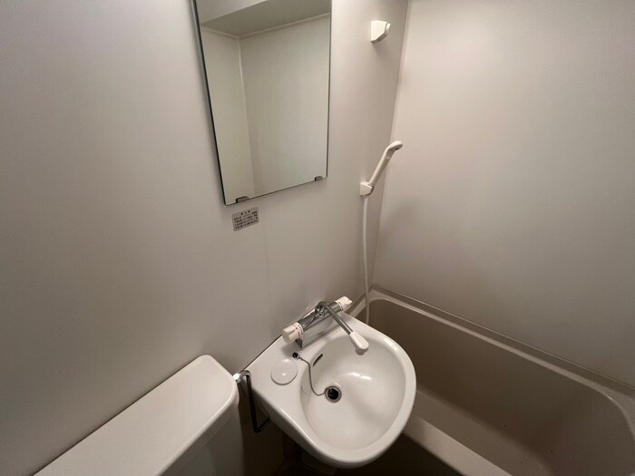 物件内観写真11　(洗面)