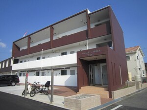 オヴァールガーデンW棟外観写真