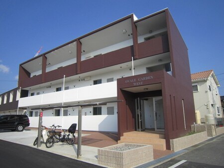 オヴァールガーデンW棟外観写真