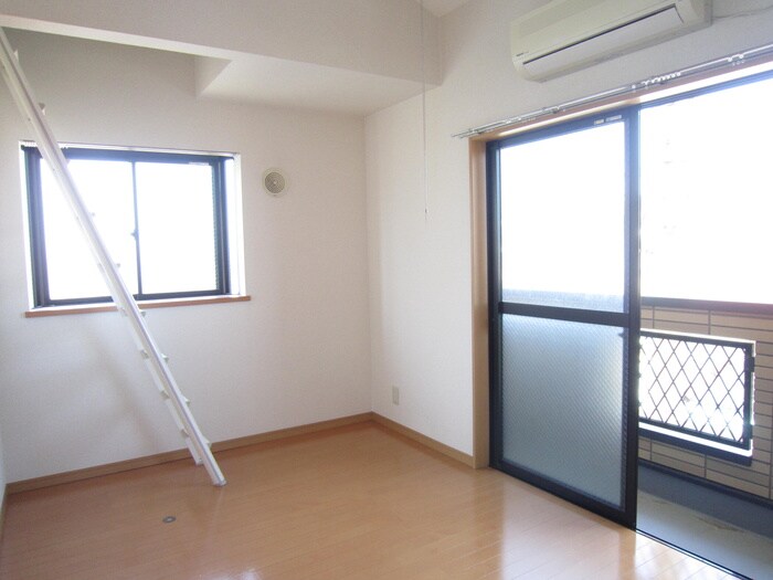 物件内観写真8　(居室)