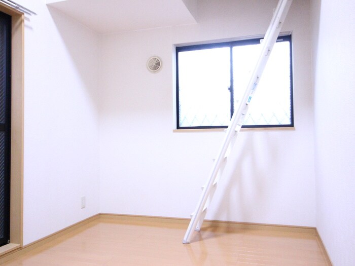 物件内観写真9　(居室)