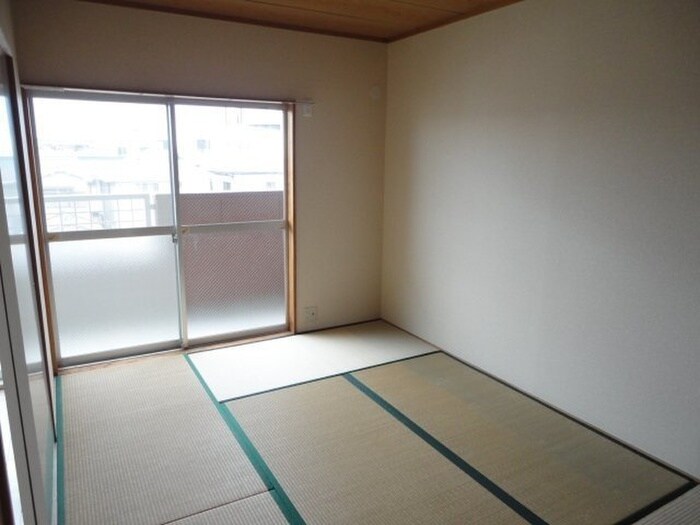 物件内観写真6　(居室)