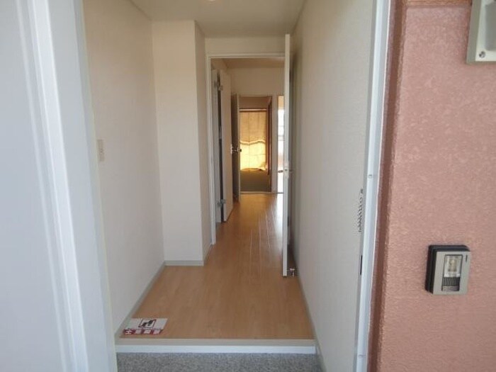 物件内観写真13　(廊下)