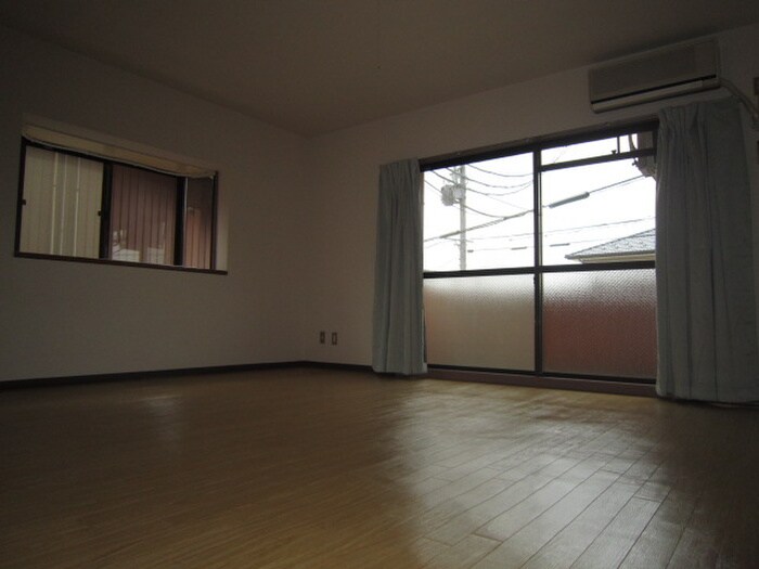 物件内観写真10　(居室)