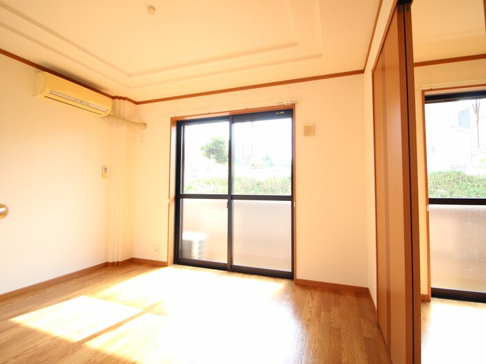 物件内観写真7　(居室)