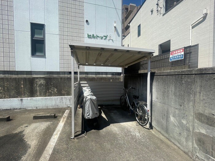 物件外観写真3　(駐輪場)