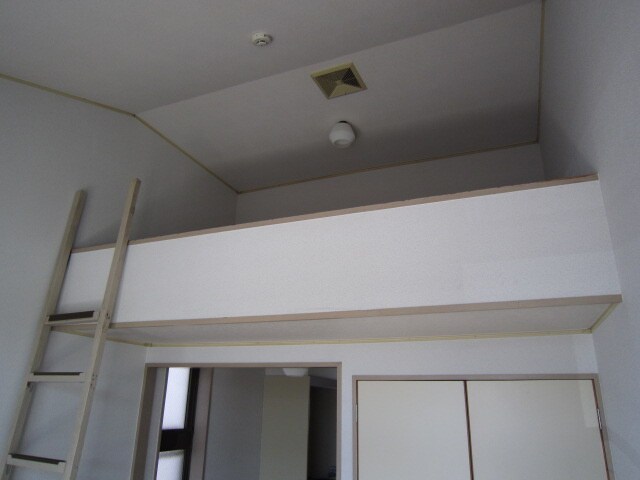物件内観写真12　(ロフト)