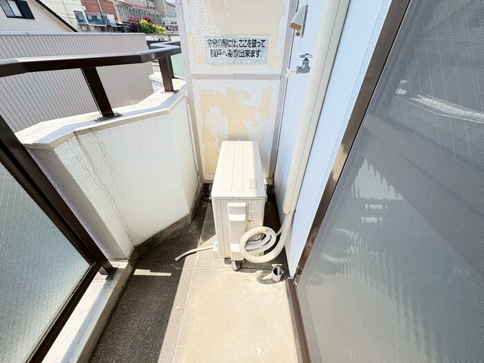 物件内観写真16　(洗濯機置場)