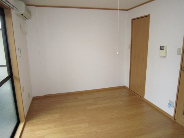 物件内観写真5　(居室)